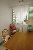 Zephyr Hill - 4 bedroom Villa with awe inspiring views 4 Villa by RedA