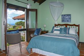 Spanish-style Ocean View Villa Set In Garden - Calypso Court 3 Bedroom