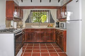 Spanish-style Ocean View Villa Set In Garden - Calypso Court 3 Bedroom