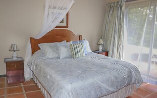 Spanish-style Ocean View Villa Set In Garden - Calypso Court 3 Bedroom