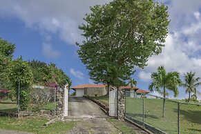 Spanish-style Ocean View Villa Set In Garden - Calypso Court 3 Bedroom