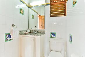 Charming Cottage Located In Cap Estate - Orchid Cottage 1 Bedroom Home