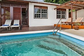 Charming Cottage Located In Cap Estate - Orchid Cottage 1 Bedroom Home