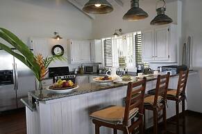 Villa Kessi - Beautiful Caribbean Style Family Villa 3 Bedroom Villa b