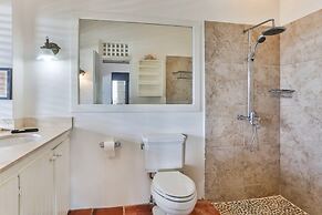 Tamarind Villa - Sprawling 7 bedroom villa 7 Villa by RedAwning