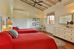 Tamarind Villa - Sprawling 7 bedroom villa 7 Villa by RedAwning