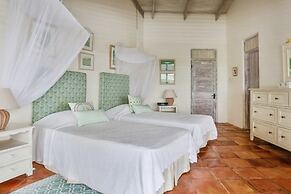 Tamarind Villa - Sprawling 7 bedroom villa 7 Villa by RedAwning