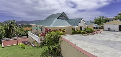 Beautiful 5-bed Villa With Views And Pool - Decaj 5 Bedroom Villa by R