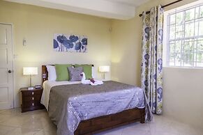 Beautiful 5-bed Villa With Views And Pool - Decaj 5 Bedroom Villa by R
