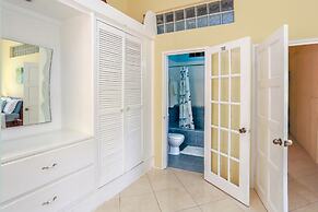 Beautiful 5-bed Villa With Views And Pool - Decaj 5 Bedroom Villa by R