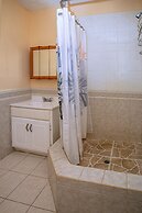 Beautiful 5-bed Villa With Views And Pool - Decaj 5 Bedroom Villa by R