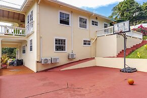 Beautiful 5-bed Villa With Views And Pool - Decaj 5 Bedroom Villa by R