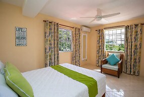 Beautiful 5-bed Villa With Views And Pool - Decaj 5 Bedroom Villa by R