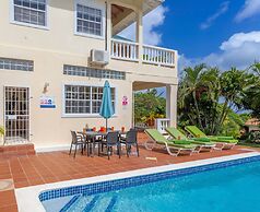 Beautiful 5-bed Villa With Views And Pool - Decaj 5 Bedroom Villa by R