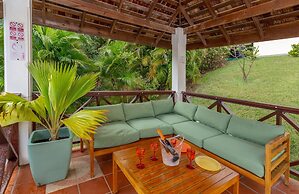 Beautiful 5-bed Villa With Views And Pool - Decaj 5 Bedroom Villa by R