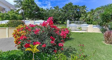 Beautiful 5-bed Villa With Views And Pool - Decaj 5 Bedroom Villa by R