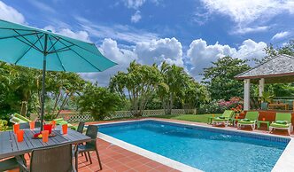 Beautiful 5-bed Villa With Views And Pool - Decaj 5 Bedroom Villa by R