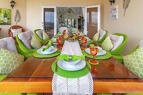 Beautiful 5-bed Villa With Views And Pool - Decaj 5 Bedroom Villa by R