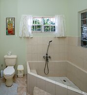 Beautiful 5-bed Villa With Views And Pool - Decaj 5 Bedroom Villa by R