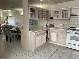 Bay View #7 - 3 bedroom, 3.5-bath waterfront townhouse in a gated comm