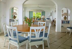 Zephyr Hill - 2 bedroom Villa with awe inspiring views 2 Villa by RedA