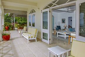 Zephyr Hill - 2 bedroom Villa with awe inspiring views 2 Villa by RedA