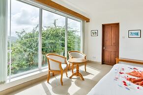 Hilltop Villa With Great Views Out To Sea - Villa Cadasse 3 Bedroom Vi