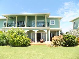 The Pelican #3 - Spacious 2 bedroom 2.5 bath waterfront townhome in th