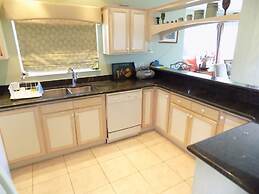 The Pelican #3 - Spacious 3 bedroom 2.5 bath waterfront townhome in th