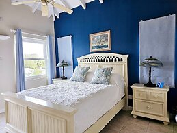 The Pelican #3 - Spacious 3 bedroom 2.5 bath waterfront townhome in th