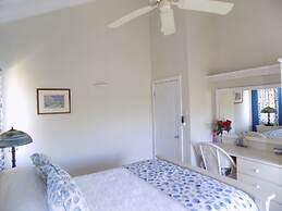 The Pelican #3 - Spacious 3 bedroom 2.5 bath waterfront townhome in th