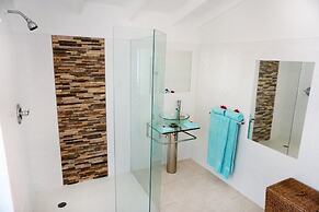 La Mer - Bright & Modern 3 bedroom Caribbean Villa 3 Villa by RedAwnin