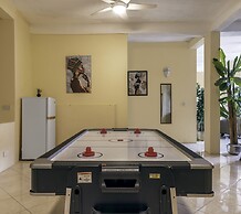 Newly Renovated 3-bed Spacious Family Home - Villa Decaj 3 Bedroom Hom