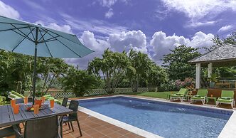 Newly Renovated 3-bed Spacious Family Home - Villa Decaj 3 Bedroom Hom