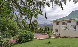 Newly Renovated 3-bed Spacious Family Home - Villa Decaj 3 Bedroom Hom