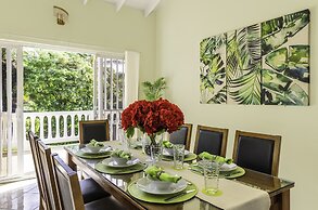 Newly Renovated 3-bed Spacious Family Home - Villa Decaj 3 Bedroom Hom