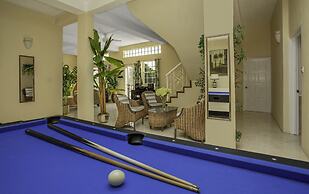 Newly Renovated 3-bed Spacious Family Home - Villa Decaj 3 Bedroom Hom