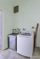 Newly Renovated 3-bed Spacious Family Home - Villa Decaj 3 Bedroom Hom