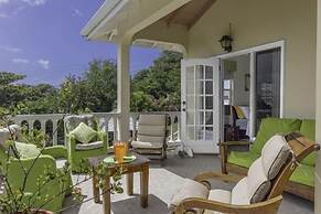 Newly Renovated 3-bed Spacious Family Home - Villa Decaj 3 Bedroom Hom