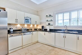 Cayman Villa - Contemporary 3 bedroom Villa with Stunning Ocean Views 