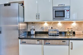 Cayman Villa - Contemporary 3 bedroom Villa with Stunning Ocean Views 