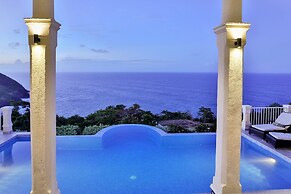 Cayman Villa - Contemporary 3 bedroom Villa with Stunning Ocean Views 