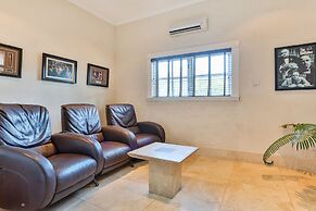 Cayman Villa - Contemporary 3 bedroom Villa with Stunning Ocean Views 