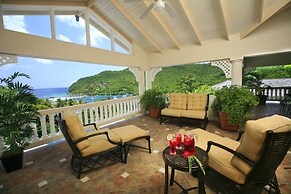 Beautiful 5-Bedroom Villa Ashiana in Marigot Bay 5 Villa by RedAwning