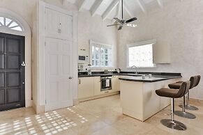 Cayman Villa - Contemporary 4 bedroom Villa with Stunning Ocean Views 