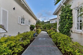 Cayman Villa - Contemporary 4 bedroom Villa with Stunning Ocean Views 
