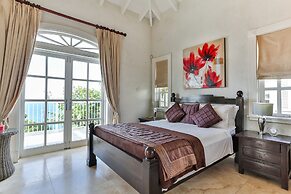 Cayman Villa - Contemporary 4 bedroom Villa with Stunning Ocean Views 