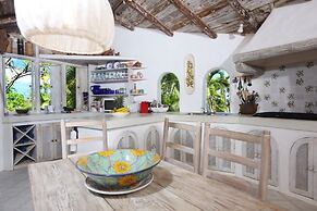 Smuggler's Nest - Exotic & Romantic Villa 2 Bedroom Villa by RedAwning