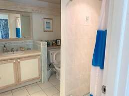 Bay View #7 Is A 2-bed, 3.5-bath Waterfront Townhouse In A Gated Commu