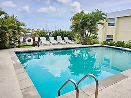 Bay View #7 Is A 2-bed, 3.5-bath Waterfront Townhouse In A Gated Commu